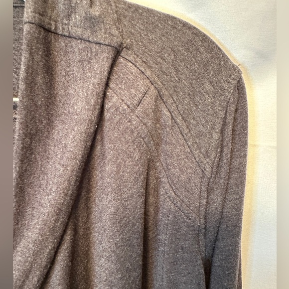 Lululemon Coast Wrap Women’s 8 Gray Relaxed Thumb Holes Open Front Activewear - Picture 6 of 10